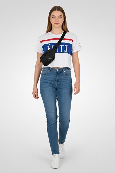 Undiz بلوزة نسائية بيضاء بأكمام قصيرة ورقبة دائرية مزينة برسومات