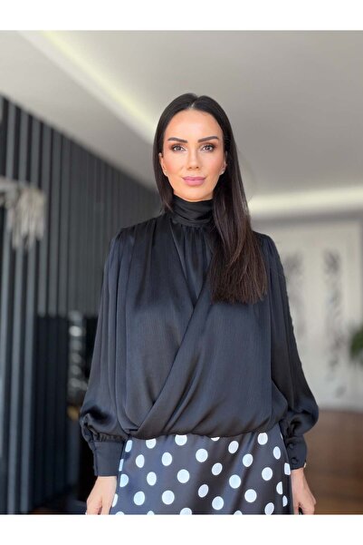 Atelier Derin Bluză neagră din șifon cu detaliu tip halter