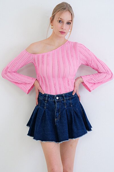 Trend Alaçatı Stili Pink One-Shoulder Spanish Sleeve Ruffle Fabric Blouse