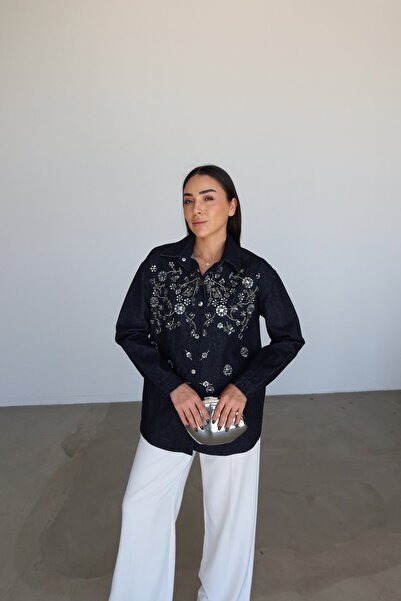 Özge Özgenç Boncuk İşlemeli Kot Ceket