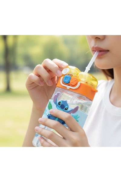 Kuzey Tacı Stitch Temalı Askılı Çocuk Matarası – 4 Bölmeli Tasarım ve Pipetli...