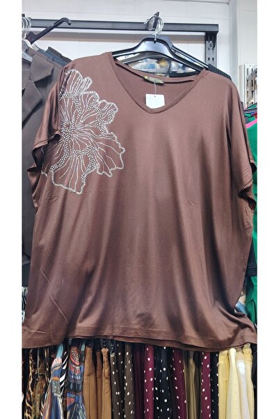 tellevolle Plus Size T-Shirt with Stones