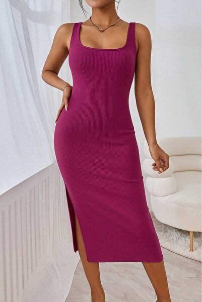 HYEM Φόρεμα με τετράγωνο λαιμόκοψη και χοντρές τιράντες Με πλαϊνό σκίσιμο mid...