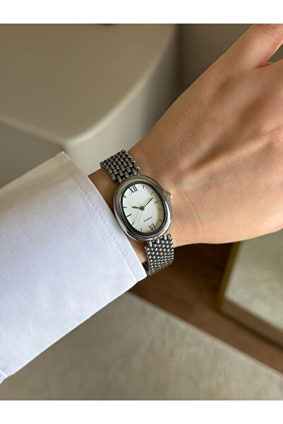 RoseandRoses Baresa Design Aesthetic Case Metal Cord Women Wrist Watch Silver