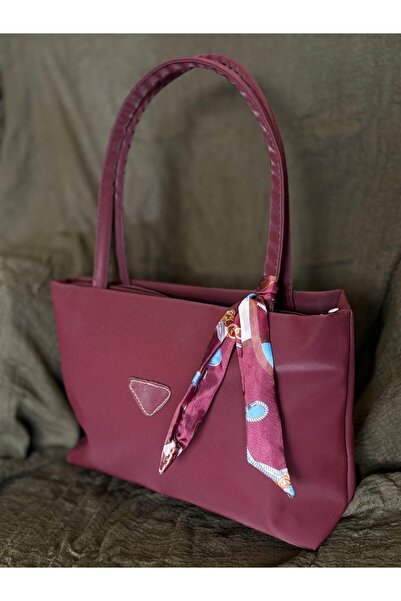 Marka PRD SU GEÇİRMEZ FULARLI KADIN KOL ÇANTASI