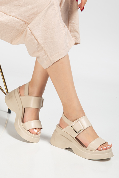 gümüştopuk Thick Poly Sole Buckle Detailed Women's Sandals