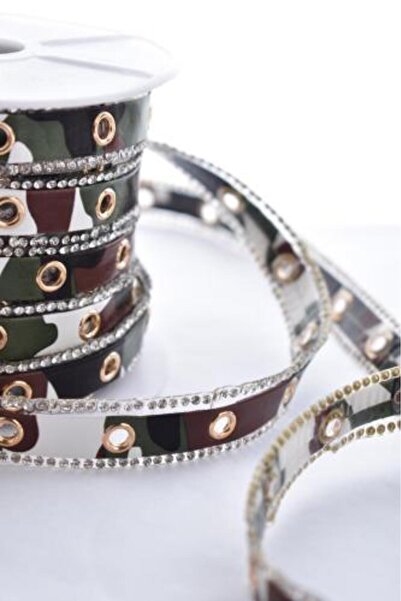 Yarn World Embroidered details to add a touch of luxury to the outfits