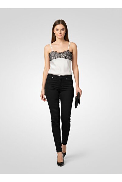 SANDRO بلوزة نسائية بدون أكمام بياقة على شكل حرف V وتفاصيل دانتيل ، لون أبيض