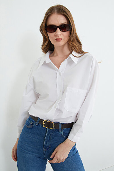 Fulla Moda قميص أساسي كبير الحجم بجيب واحد