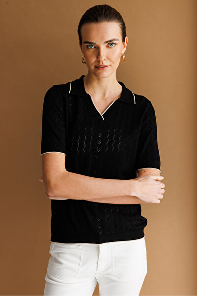 Desen Triko Γυναικεία πλεκτή μπλούζα με λεπτή διάτρητη λαιμόκοψη πόλο, μαύρη