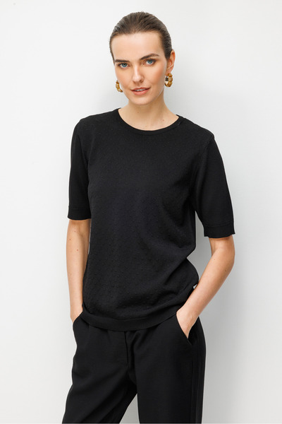 Desen Triko Γυναικεία μπλούζα με λαιμόκοψη Με σχέδιο Λεπτό πλεκτό Μαύρη