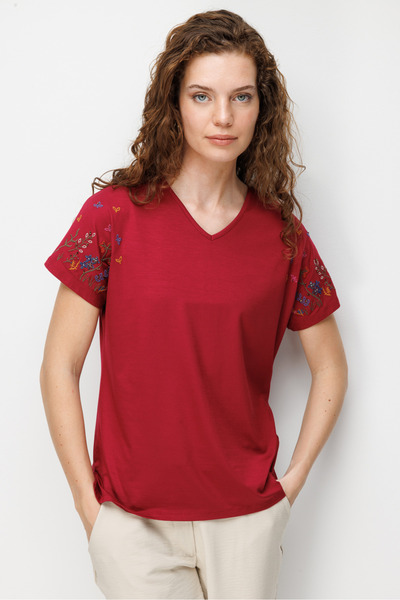 Desen Triko Γυναικείο μπλουζάκι με λαιμόκοψη V, κεντημένο, με χαμηλά μανίκια,...