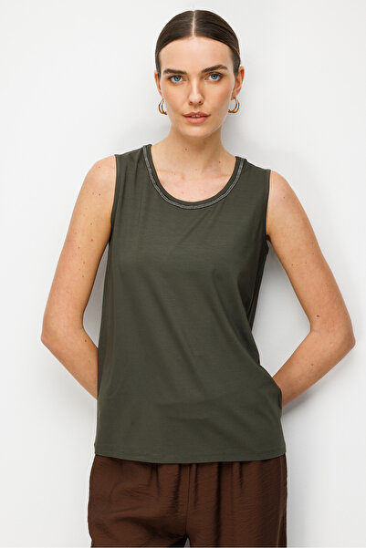 Desen Triko Women's Crew Neck Collar Chain Strap Combed Cotton T-Shirt Khaki