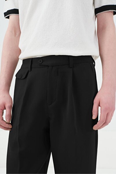 GIESTO Textured Black Pleated Pants