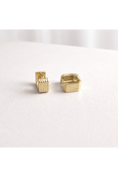 ATELİER GİZEM Xuping kadın kararmaz 14k gold minimal kareelik küpe