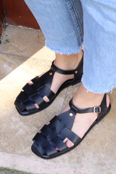 diya shoes موديل نسائي أنيق للاستخدام اليومي مصنوع من صندل أنواع من المواد ال...