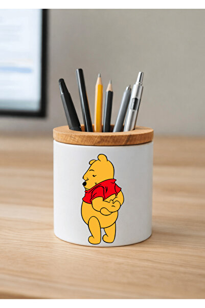 Eylül Design حامل أقلام سيراميك ويني ذا بوه مطبوع مع تفاصيل خشبية لسطح المكتب