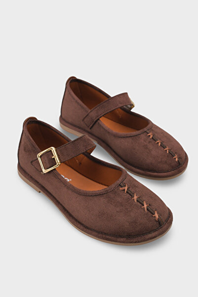 Capone Outfitters Lauretta Edge Wrapped Buckled Ballet Flats