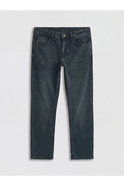 LC Waikiki 779 بنطال جينز رجالي بقصة عادية