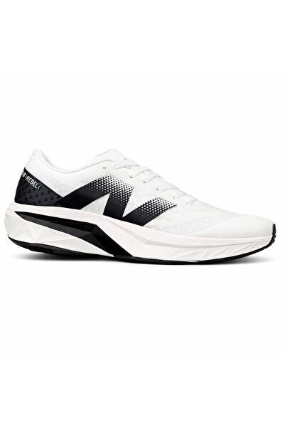 GENERAL Comfortable athletic shoes