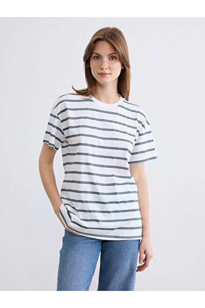 LC Waikiki YK PLUS LCW Comfort Γυναικείο T-Shirt με ριγέ λαιμόκοψη