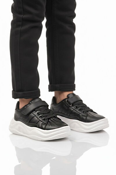 pepino Black and White Velcro Boys' Sneakers