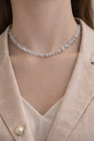 ZENAURA Natural Moonstone Cracked Stone Necklace – Moonstone Energy Stone Ele...