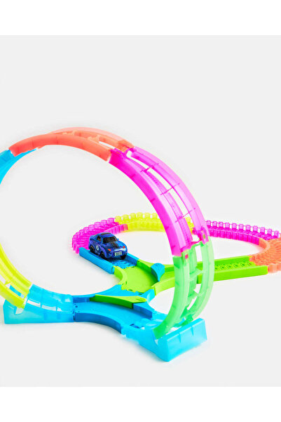 REDTAG مجموعة متنوعة من ألعاب التتبع المذهلة المضيئة في الظلام (131 قطعة)