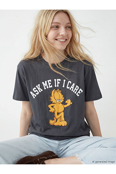 LC Waikiki Γυναικείο μπλουζάκι YK PLUS με λαιμόκοψη ποδηλάτου και στάμπα Garf...