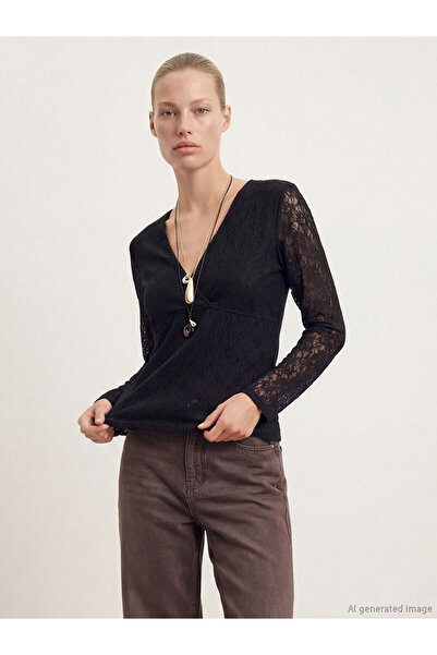 LC Waikiki Peak New Season Double-Breasted Collared Lace Blouse