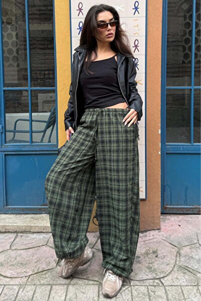 Madmext Pantaloni pentru femei Khaki ecosez cu model talie înaltă Balloon Fit...