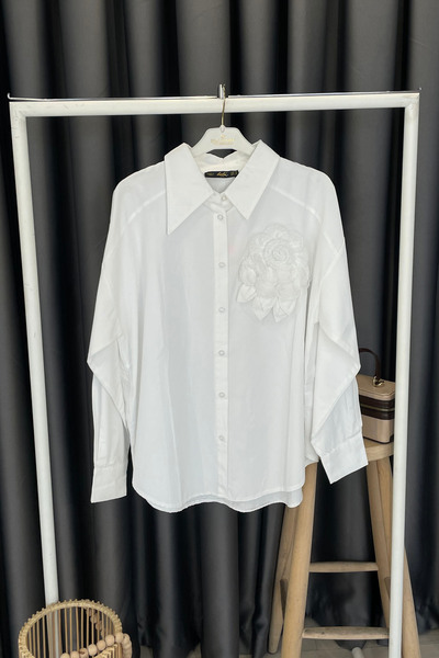 BEBE PLUS Tulle Floral Embroidered Shirt - Ecru Ekru