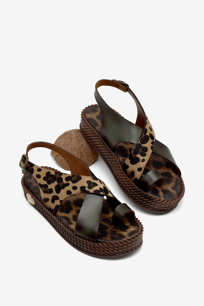 Tonny Black صندل نسائي أخضر بطبعة الفهد حذاء بنعل بولي يوريثان مريح بحزام متق...