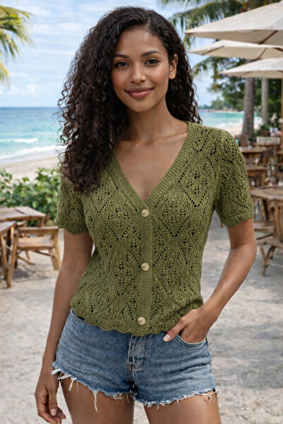 citystyle Women's Short Sleeve Buttoned V-Neck Lace-Like Knit Relaxed Cut Tre...