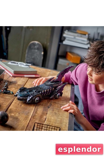 esplendor Batman: Batman Forever Batmobile 76304