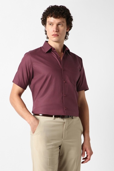 VAN HEUSEN Men Classic Fit Short Sleeve Shirt