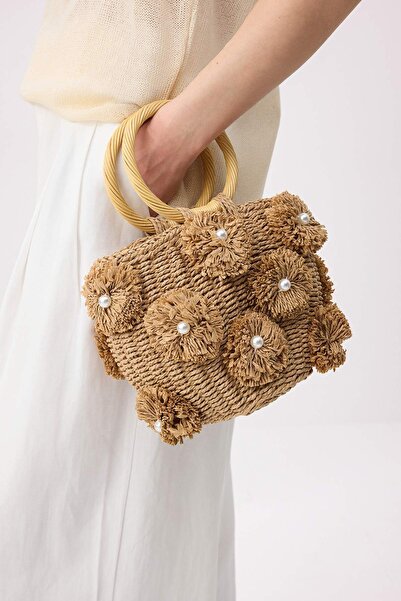 TRENDYOL SHOES حقيبة كتف نسائية صغيرة الحجم من قماش الجمل TAKSS26OC00022