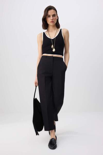 Trendyol Collection Pantaloni din țesătură țigaretă cu suprafață din satin pr...