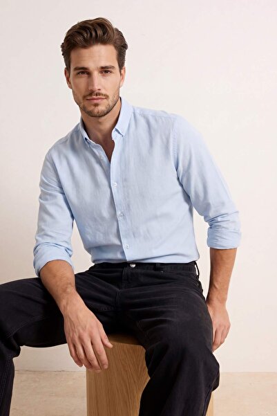 Trendyol Collection Hellblaues reguläres Herrenhemd TMNSS26GO00008