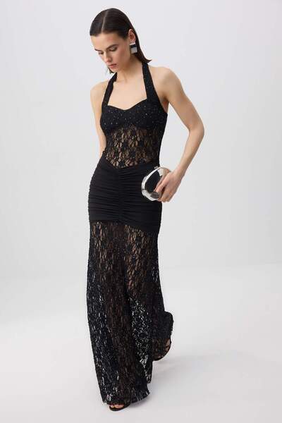 Συλλογή Trendyol Μαύρο φόρεμα μάξι με πλέξη δαντέλας και στάμπα από φλατ πέτρ...