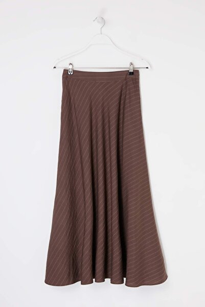 Trendyol Modest Καφέ Ριγέ Φούστα TCTSS26EE00032