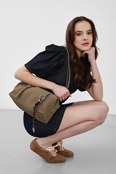 Shule Bags Gia Charmlı Oval Çanta Vizon