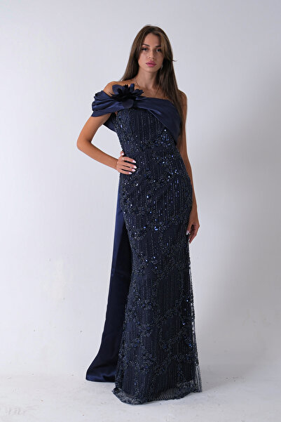 Feminist Çiçek Detaylı Pul Boncuk İşlemeli Kuyruklu Abiye Lacivert 9705650