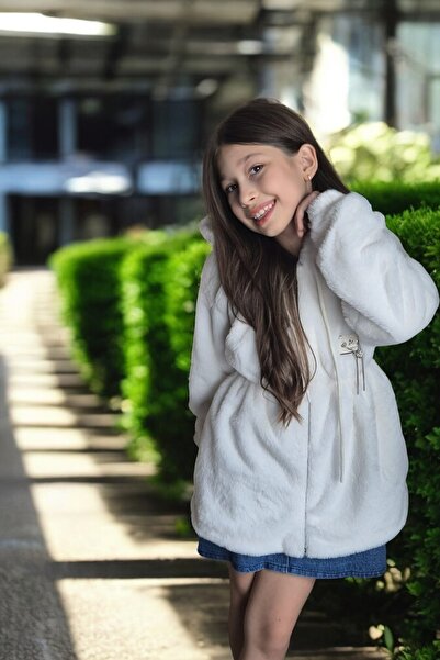 QUB CLUB Плюшено яке с бяла подплата за момиче