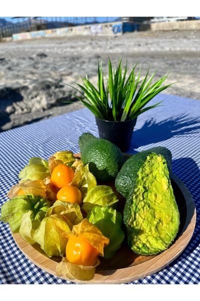 ALANYADAN TROPİKAL Avokado 1Kg Taze Yerli Üretim Doğal + 100GR Altın Çilek