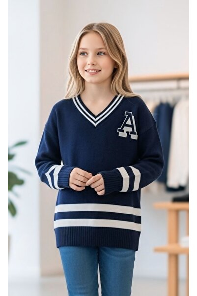 Minimoda Kids Pulover pentru fete cu decolteu în V și detaliu brodat în formă...