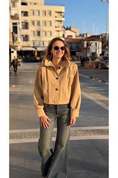 JANNA BUDAK BOUTİQUE Kadın Crop Trenç Ceket – Bej