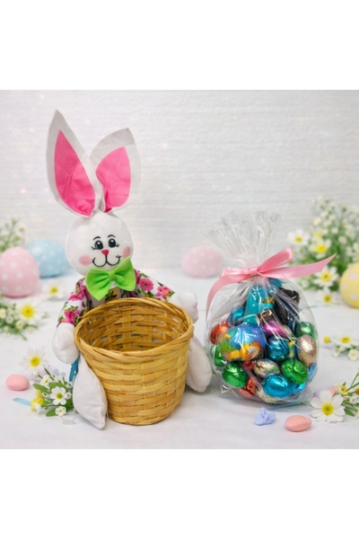 velve Cos Easter, selectie dulciuri, in cos cadou cu iepuras bluza roz