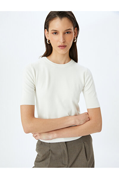 Koton Basic-Strickpullover mit Rundhalsausschnitt und kurzen Ärmeln