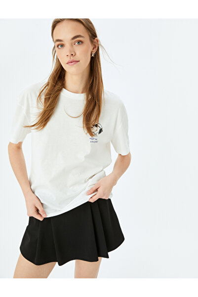 Koton Snoopy Baskılı Lisanslı Bisiklet Yaka Kısa Kollu Oversize Tişört